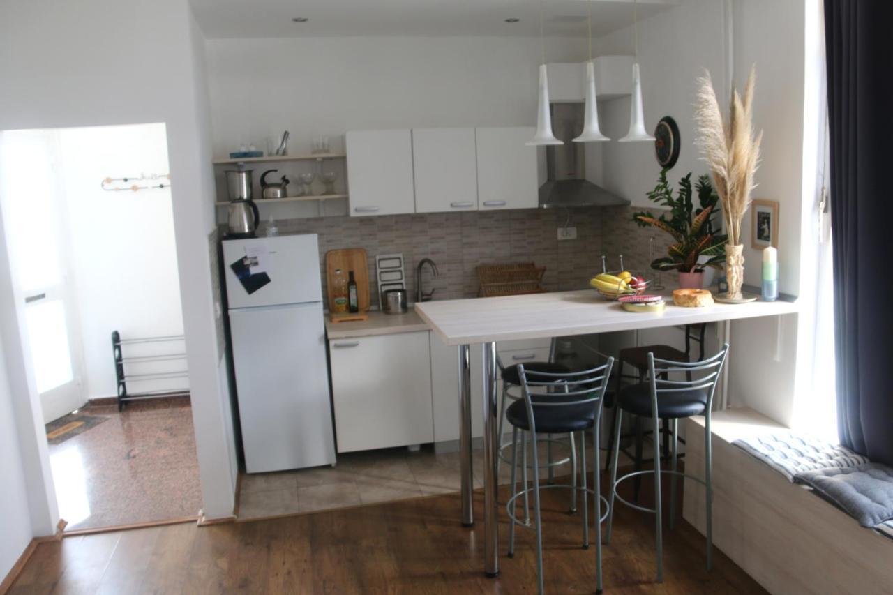 Cosy Apartment - 10 Minutes Walk To Sea Zara Esterno foto